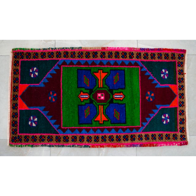 1970s Hand Knotted Oushak Rug. Colorful Rug, Bath Mat, Kitchen Decor 1'7" X 2'9" For Sale - Image 5 of 7