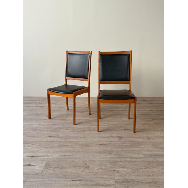 Mid-Century Danish Modern Teak High-Back Dining Chairs, a Set of 6 For Sale - Image 9 of 12