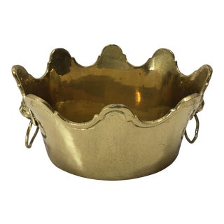 Vintage Heavy Brass Crown Planter/Catchall With Lion Head Handles in Hollywood Regency Style For Sale