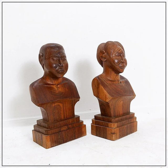 Hand-Carved Wooden Busts of a Man and a Woman, 20th Century, Set of 2 For Sale - Image 14 of 14