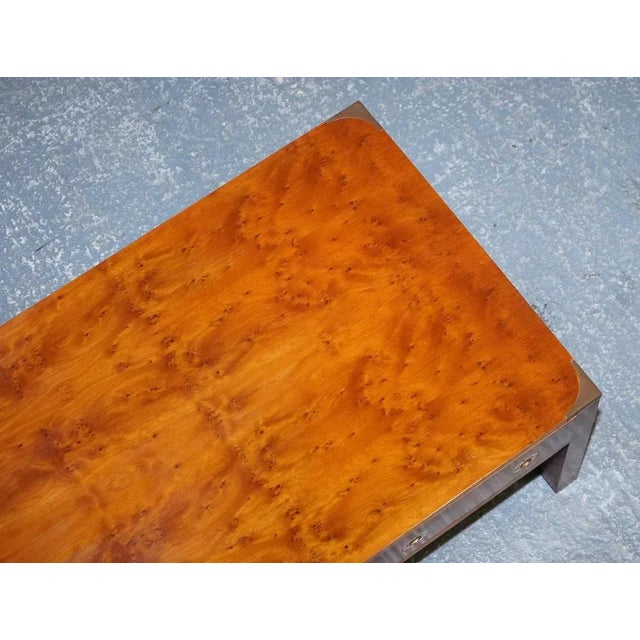 Military Campaign 3-Drawer Coffee Table in Burr Yew Wood, Elm and Brass, 1950s For Sale - Image 13 of 14