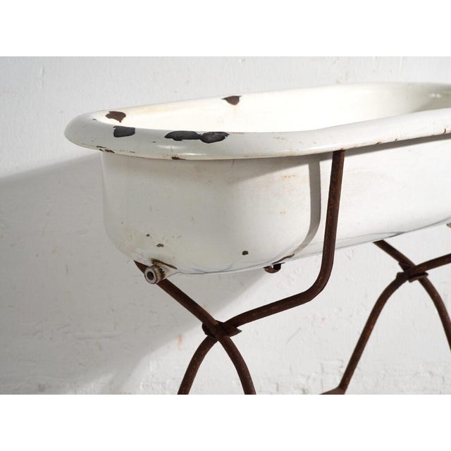 Bathtub in Enamelled Iron, Central Europe, 1950 For Sale - Image 9 of 12