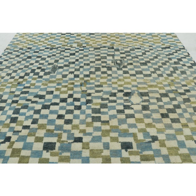 This magnificent 9x12 Abstract rug from Rug & Kilim’s Modern Collection is a pixelated, textural work of art, hand-knotted...