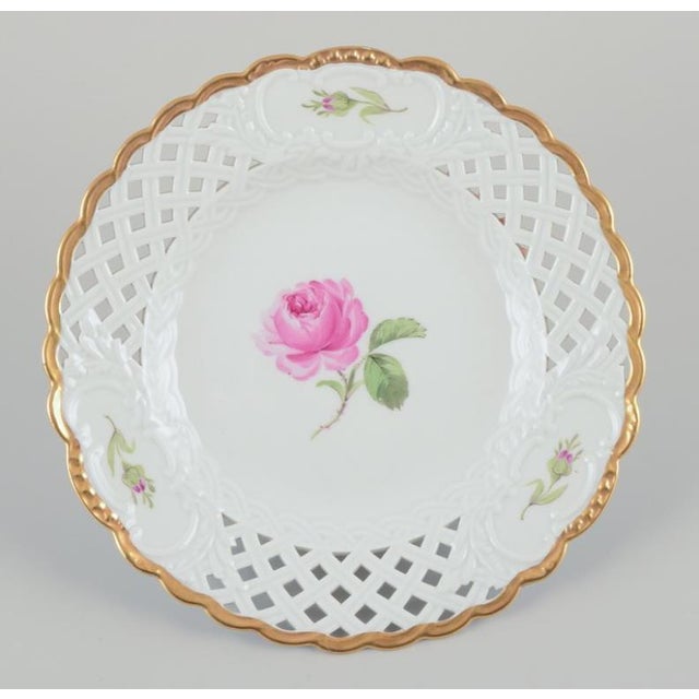 Pink Rose Reticulated Lunch Plates from Meissen, Germany, 1930s, Set of 6 For Sale - Image 3 of 9
