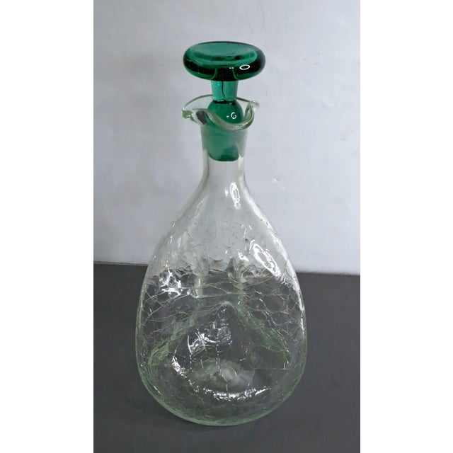 1960s 1968 Vintage Blenko #49 Clear Crackle Pinched Decanter W/ Green Stopper MCM 11.5" For Sale - Image 5 of 10