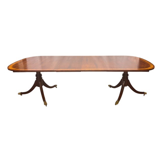 Vintage Traditional Federal Style Mahogany & Satinwood Banded Extension Dining Table For Sale