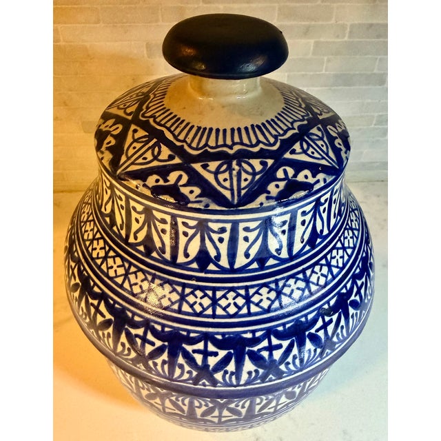 Antique Moroccan Fassi Pottery Jar Featuring Intricate, Hand-Painted Geometric and Floral Designs For Sale - Image 4 of 7