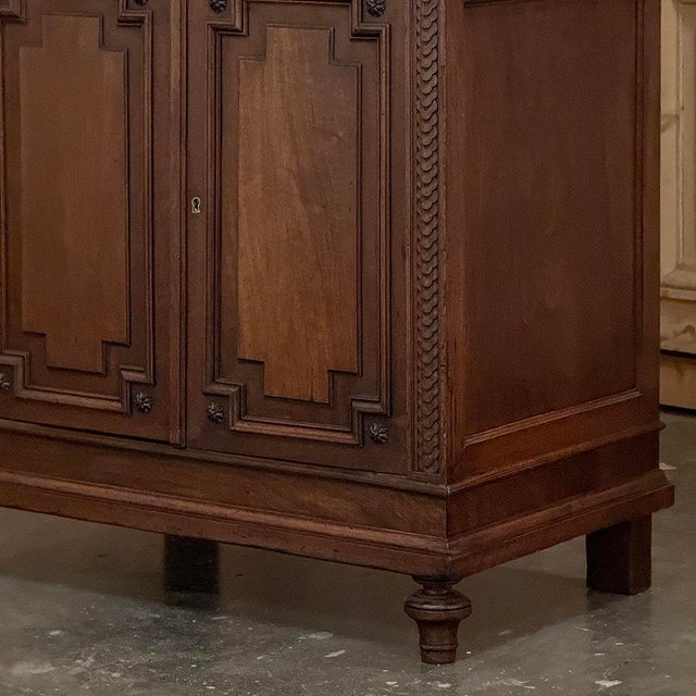 19th Century French Louis XVI Style Walnut Bookcase For Sale - Image 11 of 18