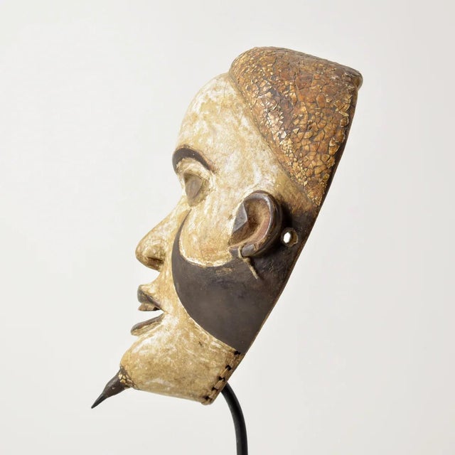 Early 20th Century Early 20th Century Ibibio Eket Mask With Cowrie Shell And Horn Cross River Nigeria Sidley Collection For Sale - Image 5 of 9