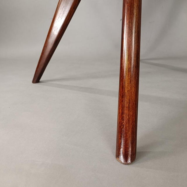 Italian Round Table with Cream Glass Top by Osvaldo Borsani, 1950s For Sale - Image 6 of 9