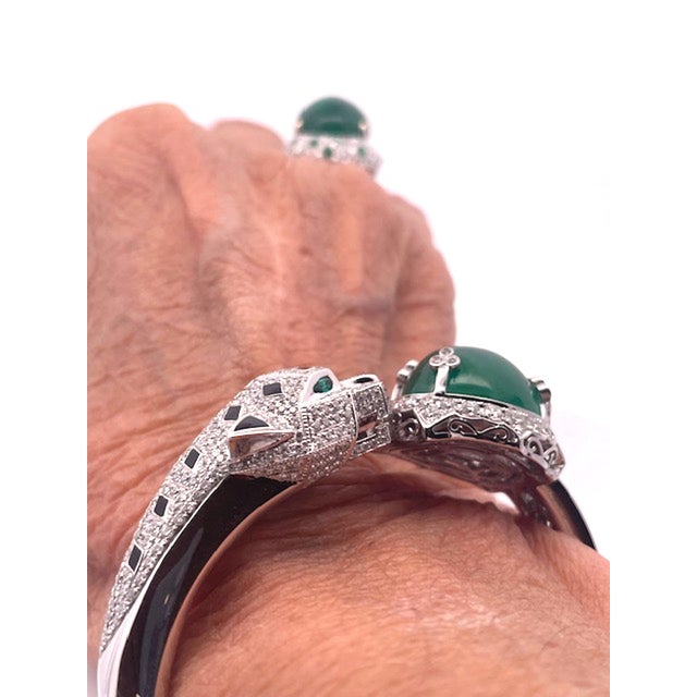 Emerald Diamond Onyx Panthere Bracelet With Large Cabochon Emerald 29.78 CTS For Sale - Image 12 of 12