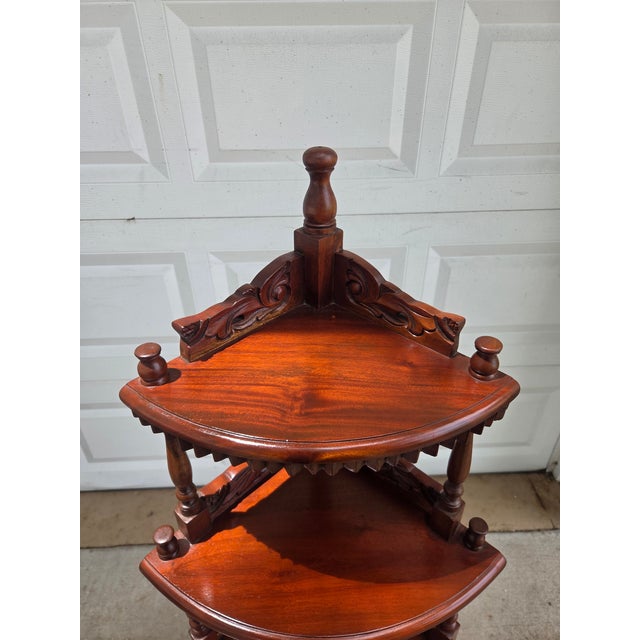 Victorian Early 20th Century Eastlake Revival 5-Tier Mahogany Corner Etagere Shelf For Sale - Image 3 of 11