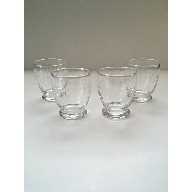 Mid 20th Century Laurel Wreath Etched Glass Juice Glasses- Set of Four For Sale - Image 4 of 9