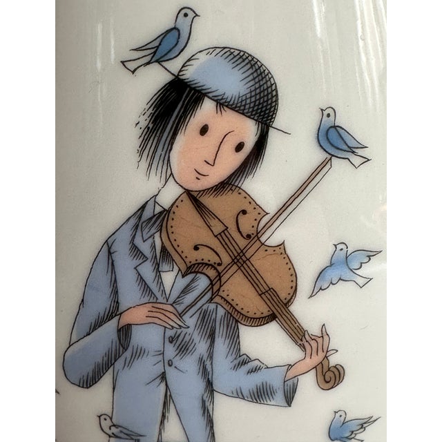 Modern MCM 1950s Rosenthal Germany 8" Tall Porcelain Vase"The Violinist" Sign Raymond Peyote #1507 For Sale - Image 3 of 14