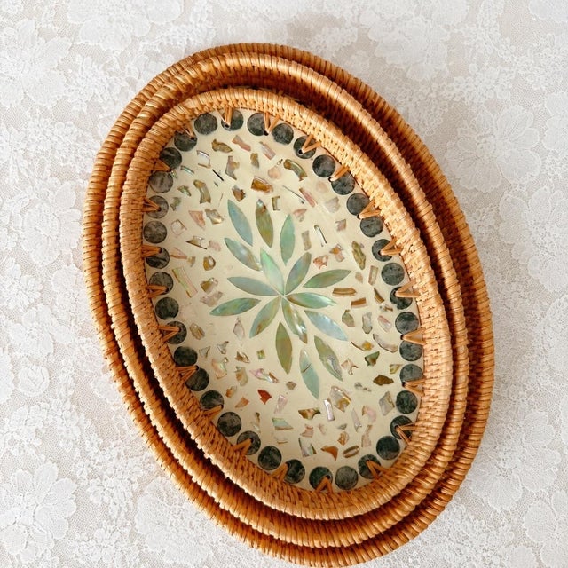 Rustic Set of 3 Rattan Mother-of-Pearl Inlaid Oval Trays With Floral Leaf Shapes For Sale - Image 3 of 4