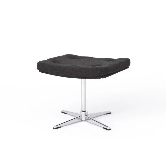 Gray Vintage Ottoman in Metal & Fabric, 1960s For Sale - Image 8 of 8