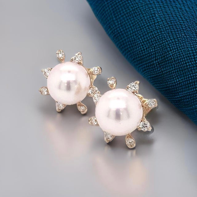 2010s Diamond Akoya Pearl Earrings 14 Karat Yellow Gold Certified For Sale - Image 5 of 11