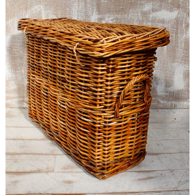 Vintage Wicker Laundry Basket, 1960 For Sale - Image 4 of 9