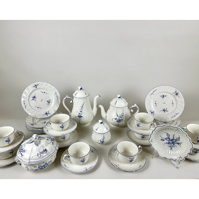Vintage Luxembourg Vitro-Porcelain Tea Service from Villeroy & Boch, 1970s, Set of 39 For Sale - Image 3 of 11