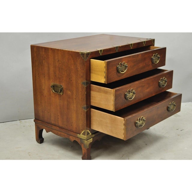 Mid 20th Century Henredon Pan Asian Chinoiserie Brass Butterfly 3 Drawer Campaign Chest Commode For Sale - Image 10 of 17