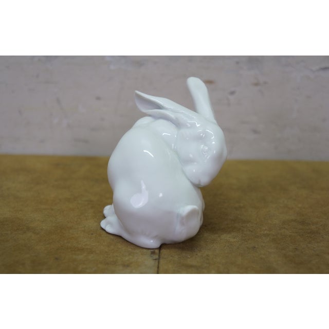 Antique Art Deco Austrian Augarten Wien Porcelain Preening Rabbit Figurine 3.5" For Sale - Image 9 of 14
