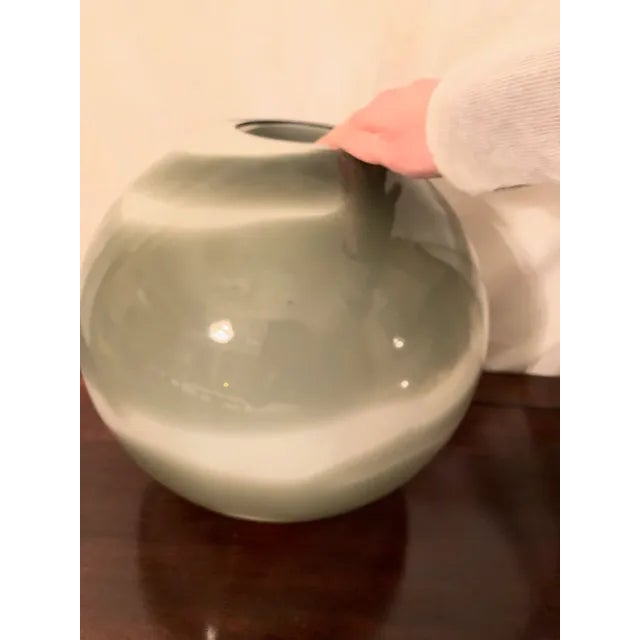 2010s Savu Sphere by Helen Bilt - Hand Blown Glass For Sale - Image 5 of 11