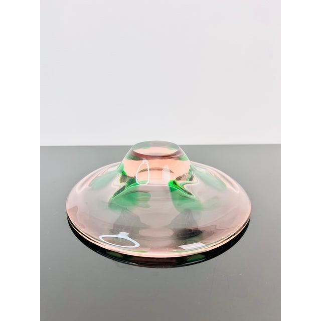 Green Inlaid Art Glass Bowl by Pavel Stejskal for Škrdlovice, Fomer Czechoslovakia, 1960s For Sale - Image 4 of 5