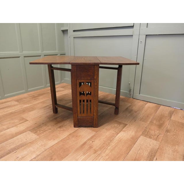 Arts and Grafts Golden Oak Bachelor's Dining Table, 1890 For Sale - Image 3 of 8