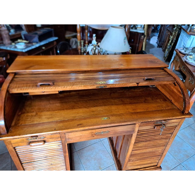 Industrial (late 19th - early 20th century) Solid walnut roller desk – early 20th century, with shutter Elegant Italian...
