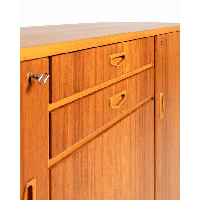 Brown Scandinavian Highboard in Teak and Oak, 1960s For Sale - Image 8 of 13