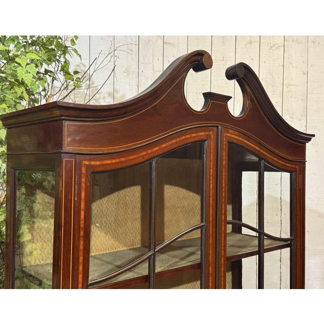 Late 19th Century English Mahogany Display Cabinet For Sale - Image 10 of 17