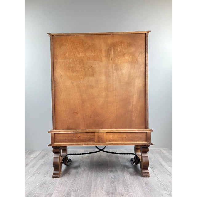 Carved Oak Display Cabinet, Neo-Renaissance Style, 20th Century An imposing display cabinet in finely carved solid oak,...