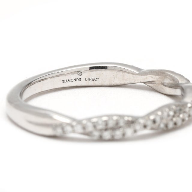 Early 21st Century Diamond Direct Twisted .20ctw Diamond Band Ring, 14k White Gold, Ring Size 5.25 For Sale - Image 5 of 7