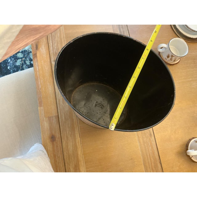 Pink Vintage Mid-Century Decoware Pink Floral Metal Trash Can / Wastebasket For Sale - Image 8 of 8