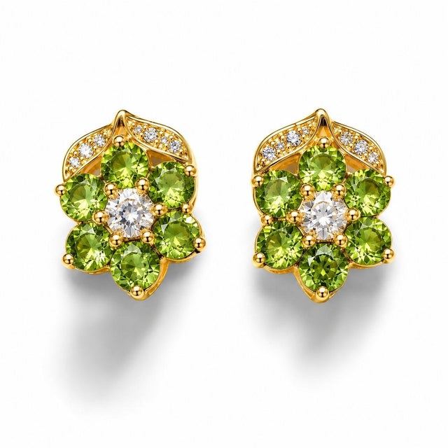 Traditional Late 20th Century 14K Yellow Gold Alexandrite Diamond Floral Stud Earrings, Pair For Sale - Image 3 of 4