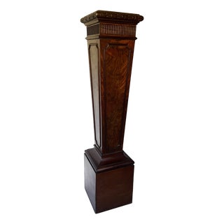 Antique Early 1800s Georgian Style Carved Mahogany Tapered Pedestal Stand For Sale