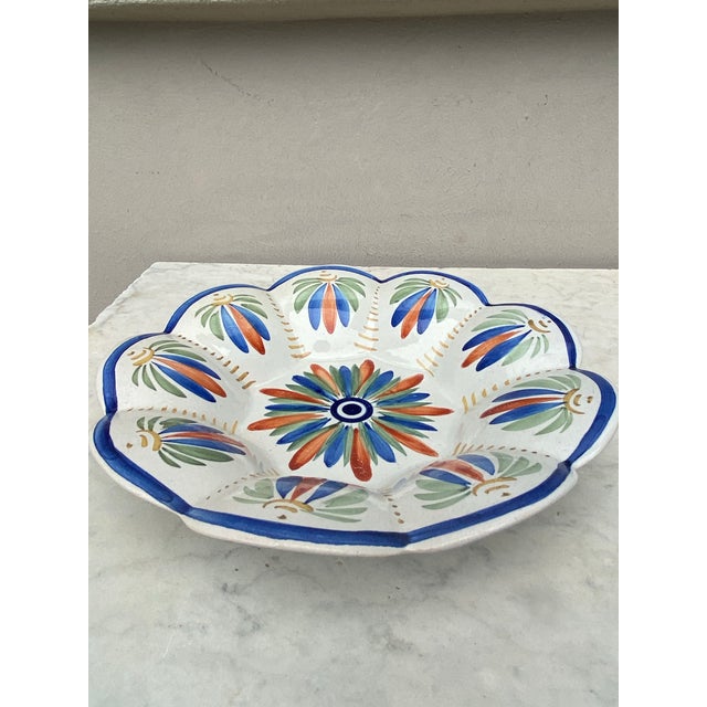 French Faience Platter Henriot Quimper Circa 1900. Diameter / 9.2 inches. Height / 2 inches.