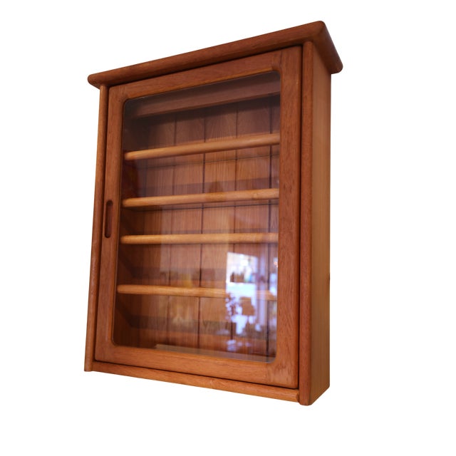 Mid-Century Modern Vintage Danish Illuminated Display Cabinet in Teak from Dyrlund, 1960s For Sale - Image 3 of 13
