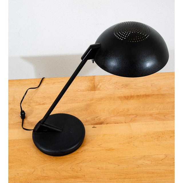 1980s Mid-Century Modern Round Metal Black American Desk Table Lamp For Sale - Image 5 of 9