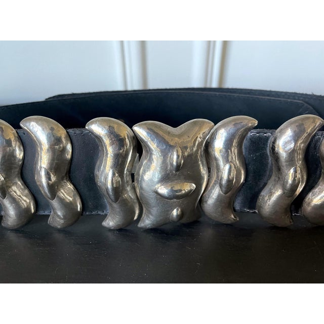 Bespoken Leather Belt with Sculptural Sterling Buckles Graziella Laffi For Sale In Atlanta - Image 6 of 12