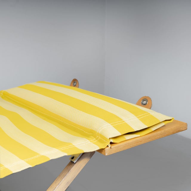 Camp Cot in Wood and Yellow Canvas, 1960s For Sale - Image 6 of 12