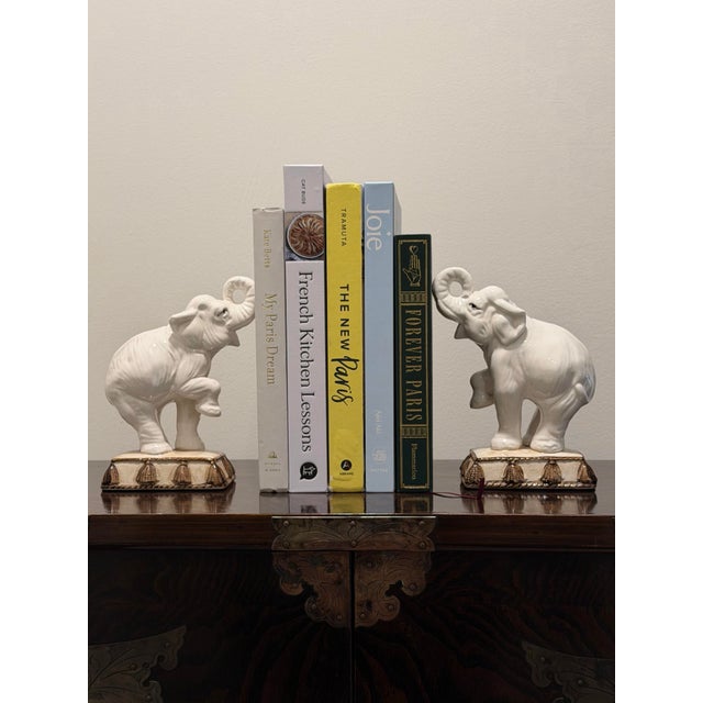 Add style to your bookshelf or mantel with this fabulous pair of vintage Fitz and Floyd elephant bookends, circa 1975....