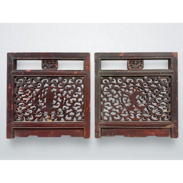 Red Pair of Gilded Chinese Carved Window Panels / Table Screens, 19th Century For Sale - Image 8 of 11