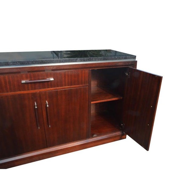 Late 20th Century Vintage Henredon Marble Top Banded Mahogany Server For Sale In Houston - Image 6 of 7