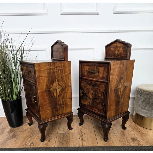 Italian Art Deco Nightstands in Burl Walnut, 1940s, Set of 2 For Sale - Image 9 of 10