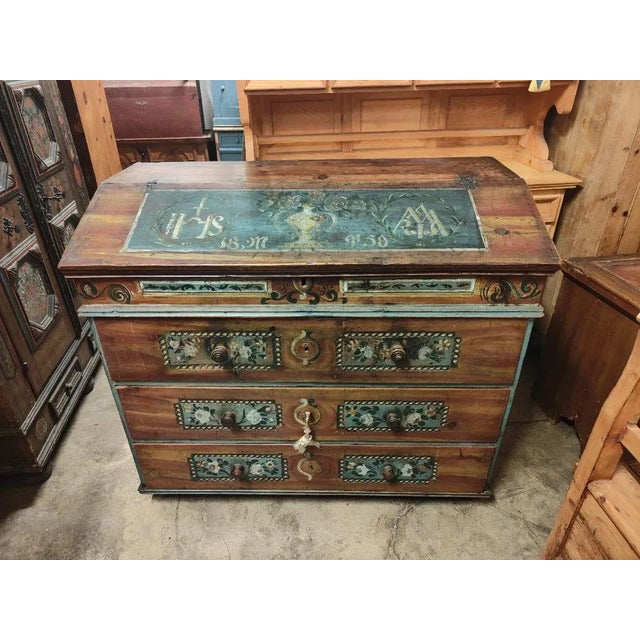 Swiss pine bureau from the Ultimo Valley, dated 1850. Original, complete, excellent condition. Dimensions: 124x63x110