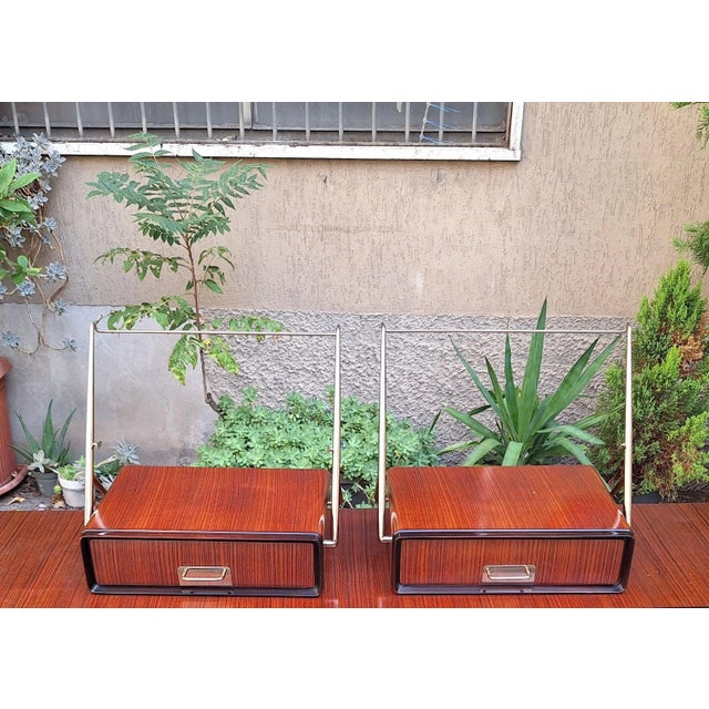 Mid-Century Modern Bedside Tables in Burnished Brass Rosewood by Silvio Cavatorta, 1950s, Set of 2 For Sale - Image 3 of 5
