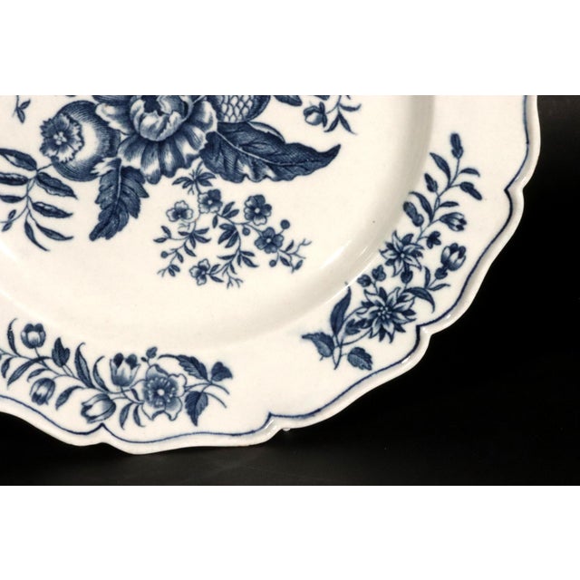 First Period Worcester Blue and White Pine Cone Pattern Dinner Plates, Set of 12, Circa 1770 For Sale - Image 9 of 14