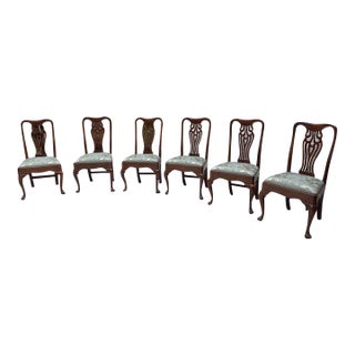 18th Century Set of Six Queen Anne Walnut Dinning Chairs For Sale