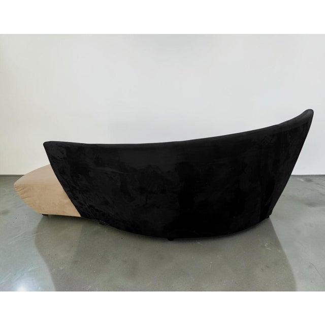 Vladimir Kagan Serpentine Curved Two-Tone Sofa For Sale - Image 14 of 17